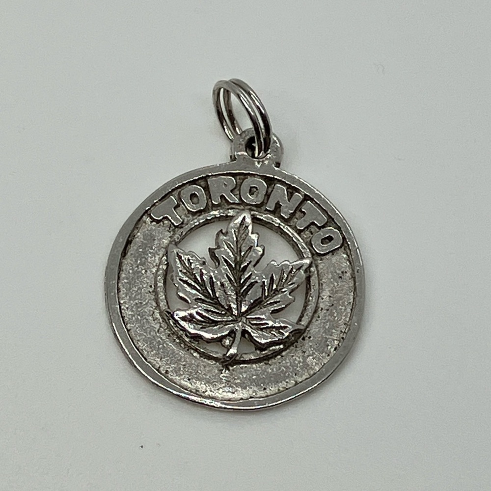 Vtg 925 Sterling Silver Toronto Maple Leaf Cutout Charm / Pendant